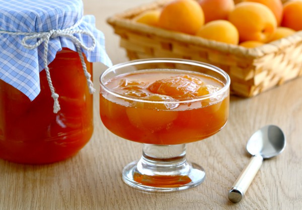 Варення з абрикосів – простий рецепт приготування смачного, красивого варення на зиму.