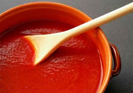 Гострий томатний соус на зиму – рецепт як приготувати соус з помідорів в домашніх умовах.