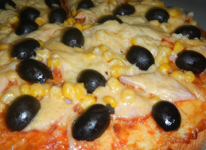 Швидка картопляна піца на сковороді за 10 хвилин чи то смачні деруни з начинкою