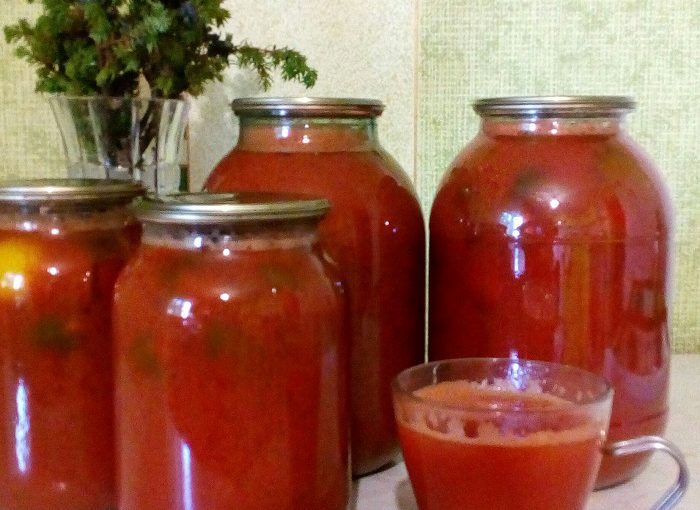 Смачні помідори у власному соку на зиму без стерилізації