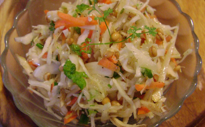 Салат із топінамбура з капустою і морквою – вітамінний, смачний та корисний