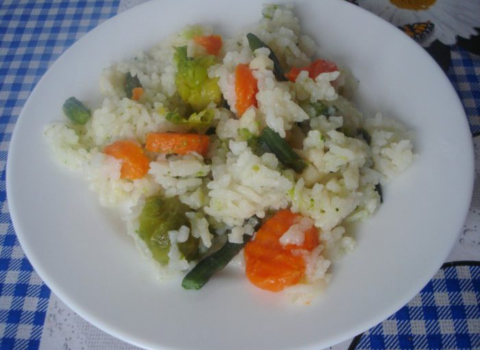 Корисний і смачний рис з овочами в мультиварці