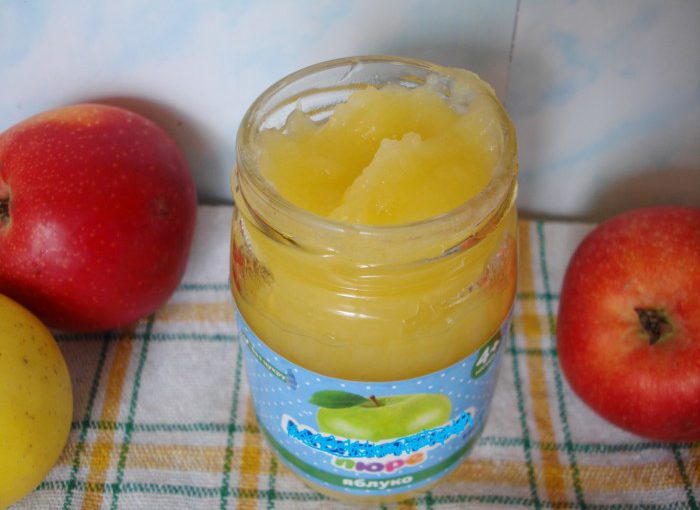 Смачне домашнє яблучне пюре для дітей і дорослих