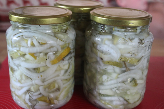Ніжинські огірки – салат на зиму швидко і просто