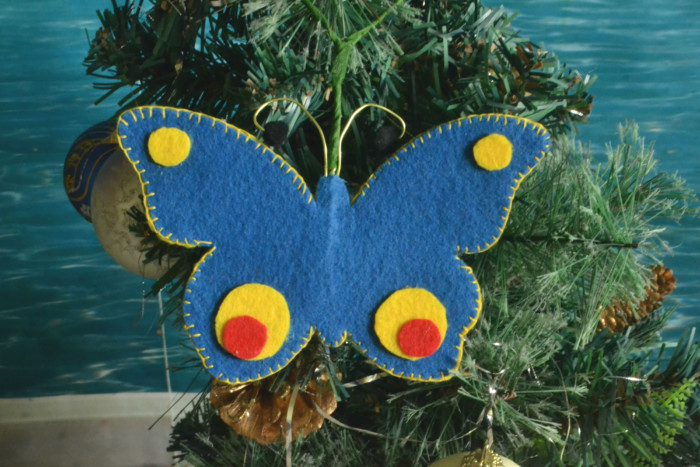 Красивий метелик з фетру - новорічні прикраси для ялинки своїми руками