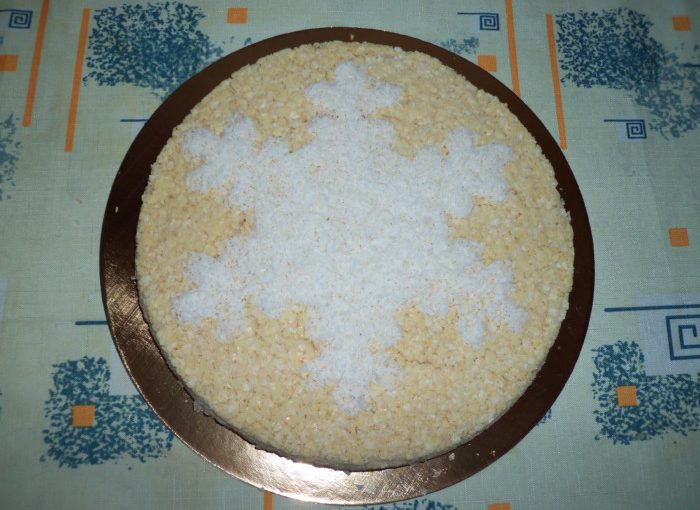 Новорічний торт Сніжинка без випічки – кращий торт з вафельних коржів з кокосовою стружкою