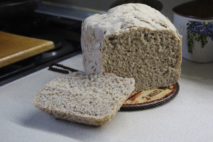 Цільнозерновий пшенично-житній хліб в хлібопічці – домашній сільський хліб