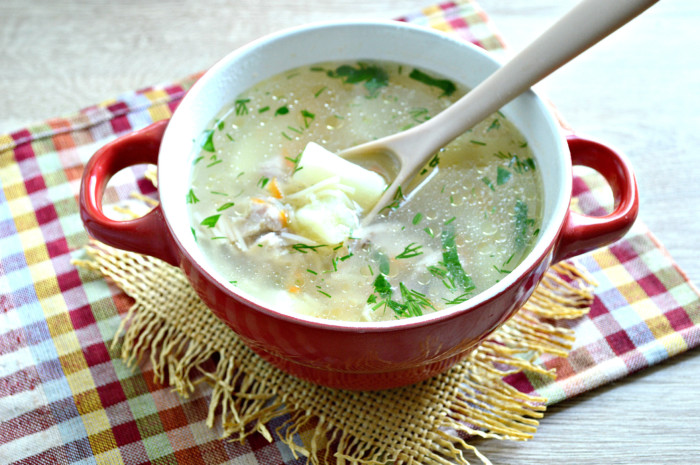 Курячий суп з вермішеллю і картоплею – простий і смачний