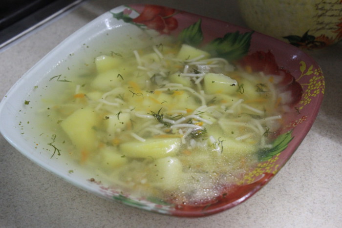 Рибний суп з щуки з картоплею і вермішеллю – швидкий і смачний