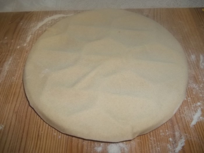 Вареники з сиром і вишневим соусом