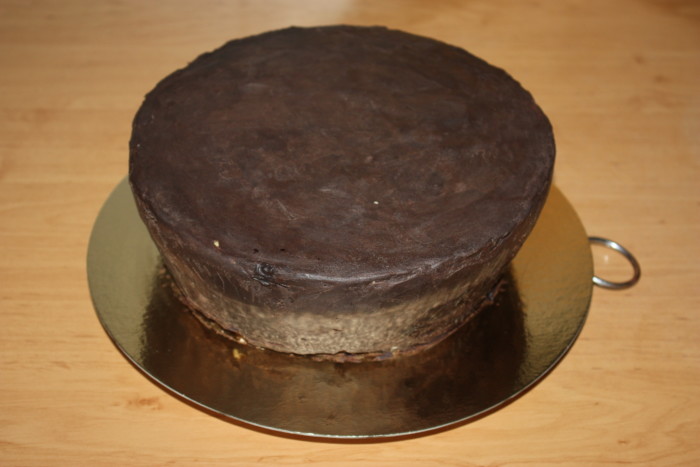 Шоколадний ганаш для вирівнювання торта з шоколаду та масла