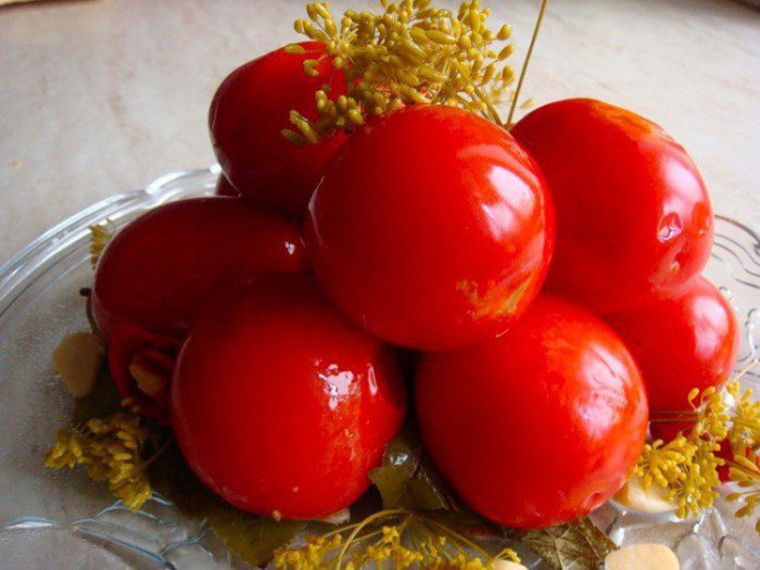 Малосольні помідори швидкого приготування - смачні рецепти