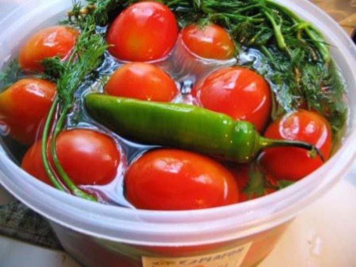 Малосольні помідори швидкого приготування - смачні рецепти