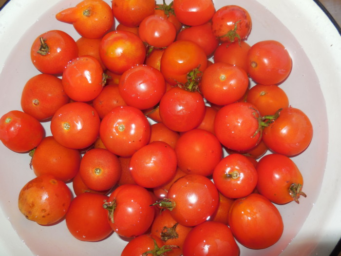 Гостро-солодкі мариновані помідори без стерилізації