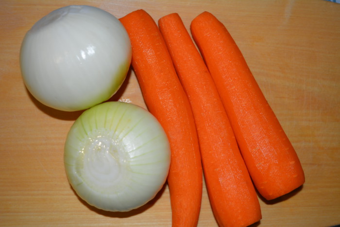 Заморожена засмажкою для супу з моркви і цибулі
