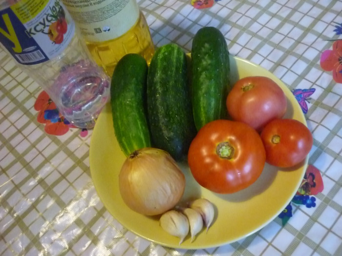 Салат з помідорів і огірків на зиму