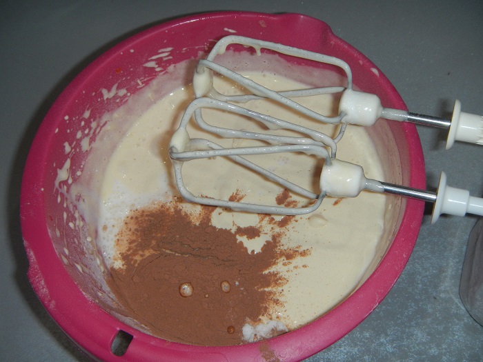 Шоколадний бісквіт на кефірі для торта