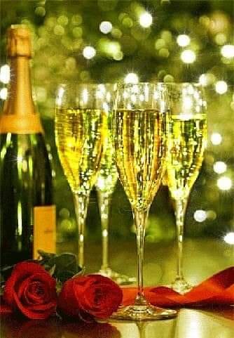 Листівки на Новий рік з шампанським, бокалами