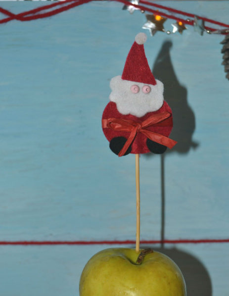 Новорічні прикраси на шпажках - Дід Мороз з фетру