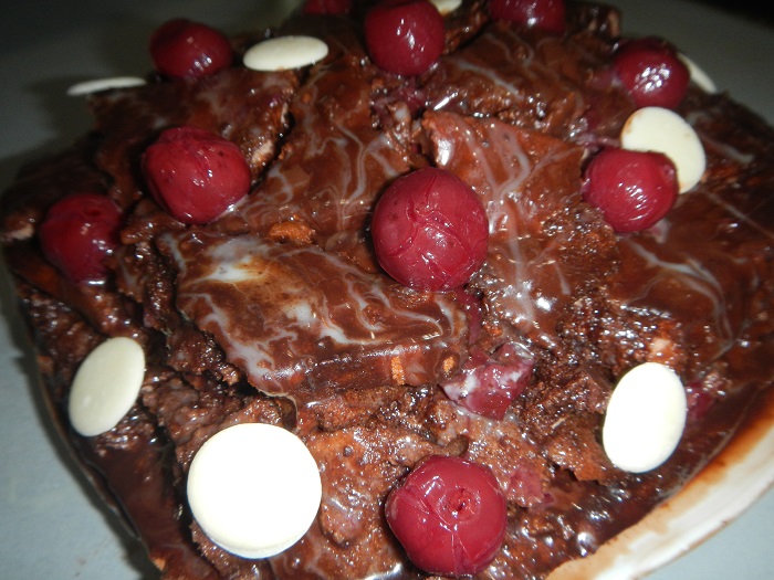 Швидкий домашній торт Вишня в шоколаді