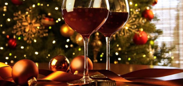 Новорічні напої і алкогольні та безалкогольні коктейлі - які напої пити на Новий рік