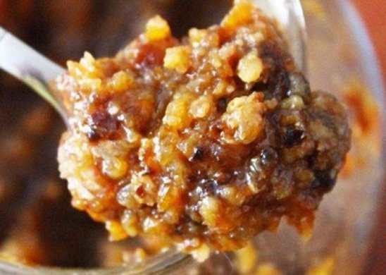 Смачна горіхова начинка з родзинками