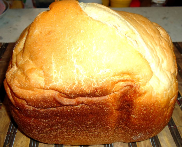 Простий і смачний домашній хліб в хлібопічці