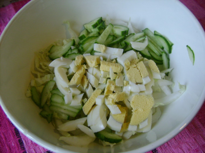 Салат з пекінської капусти
