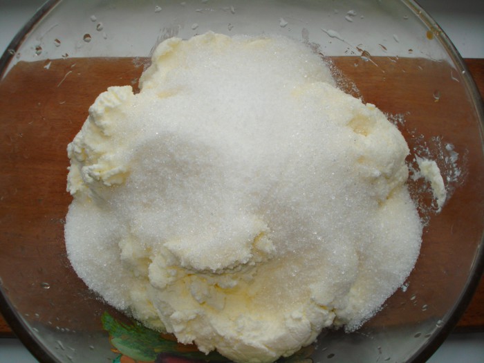 Смачний сирно-лимонний кекс в мультиварці