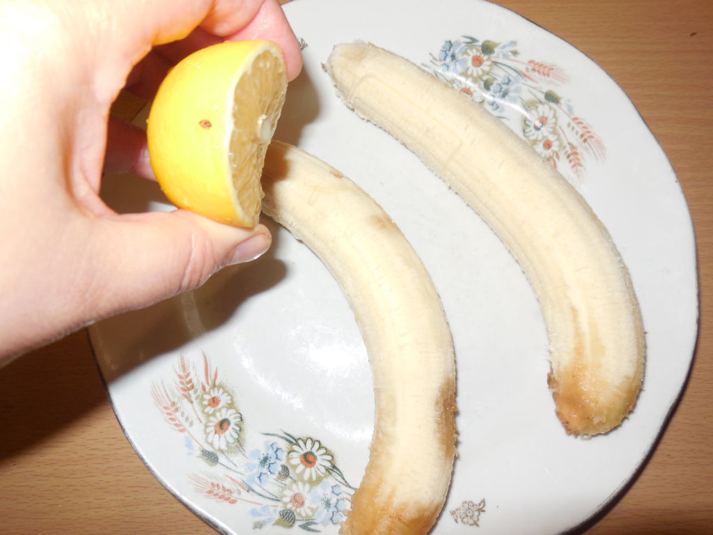Банани під карамельної скоринкою з волоськими горіхами
