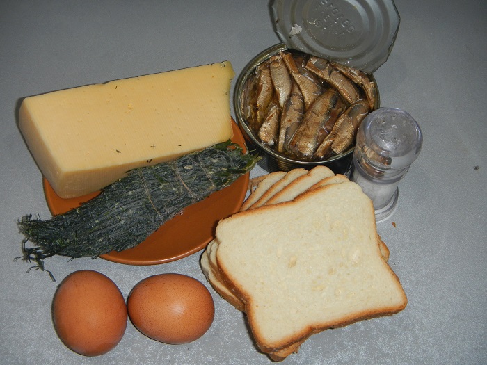 Грінки з хліба з яйцем на сковороді - смачні, солодкі та солоні