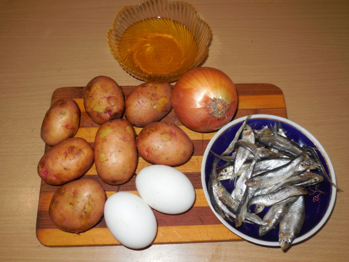 Форшмак з солоною тюльки, картоплі та яєць