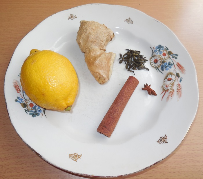 Зелений чай з імбиром, лимоном і медом