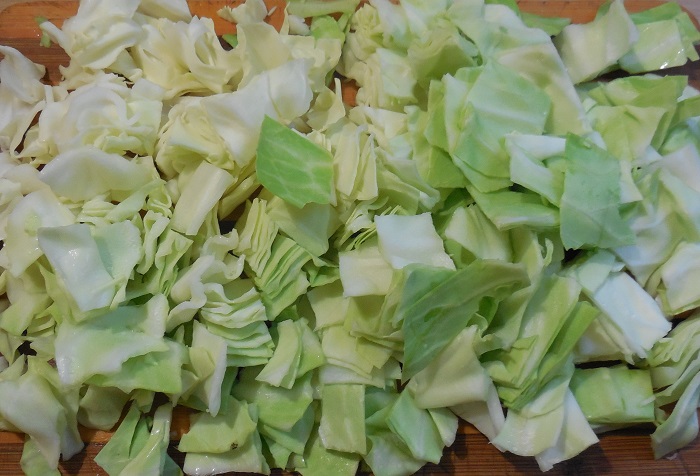 Овочеве рагу з кабачками, капустою і картоплею в мультиварці