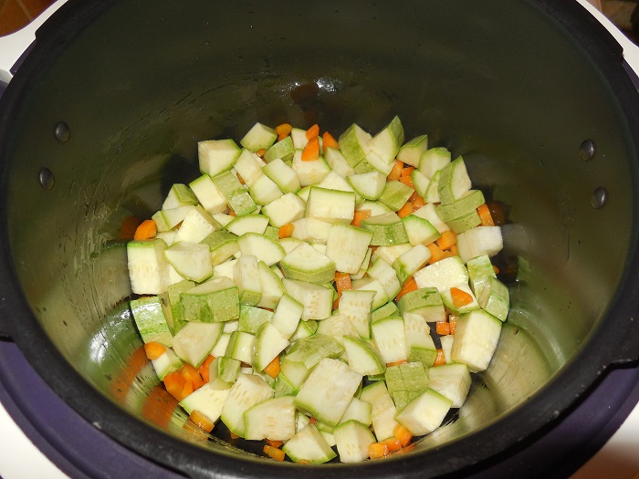 Як приготувати овочеве рагу в мультиварці