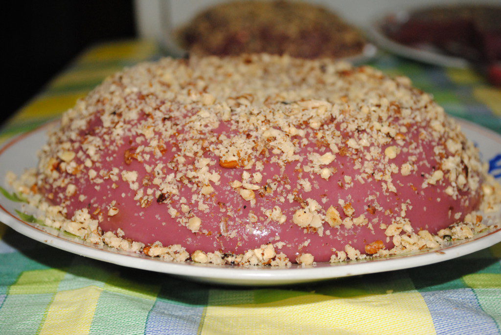 Простий десерт з горіхів і виноградного соку - швидка чурчхела домашня