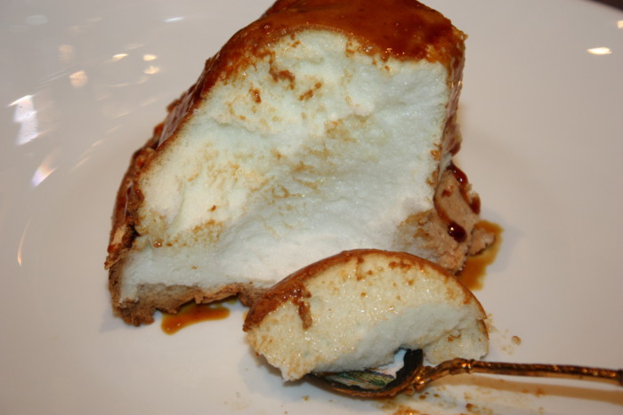Смачний десерт-меренга в духовці - португальська пудинг Молотофф