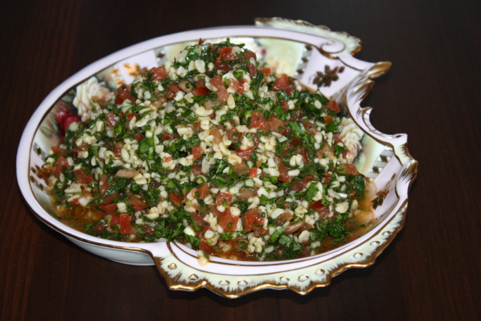 Арабська салат Табуле з булгуром