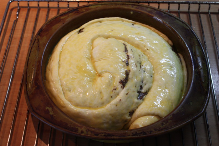 Маковий пиріг-равлик з дріжджового тіста