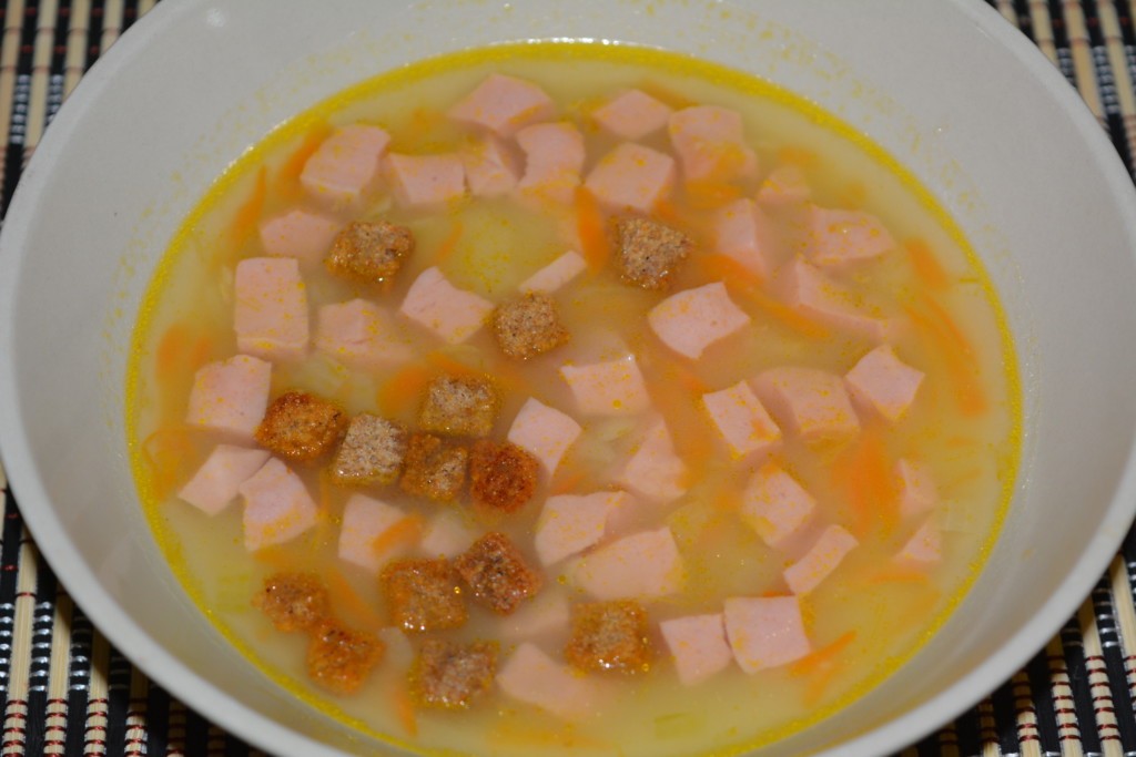 Картопляний суп-пюре з ковбасою