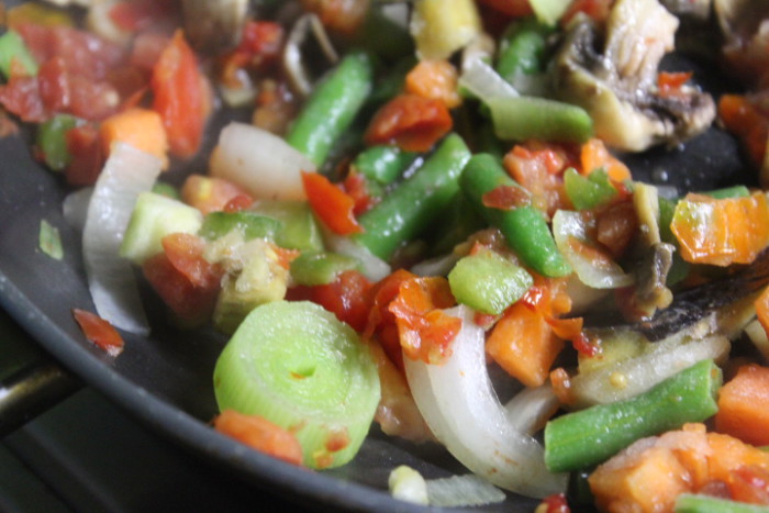 Крабовий суп з овочами - смачне і пісне перша страва швидкого приготування